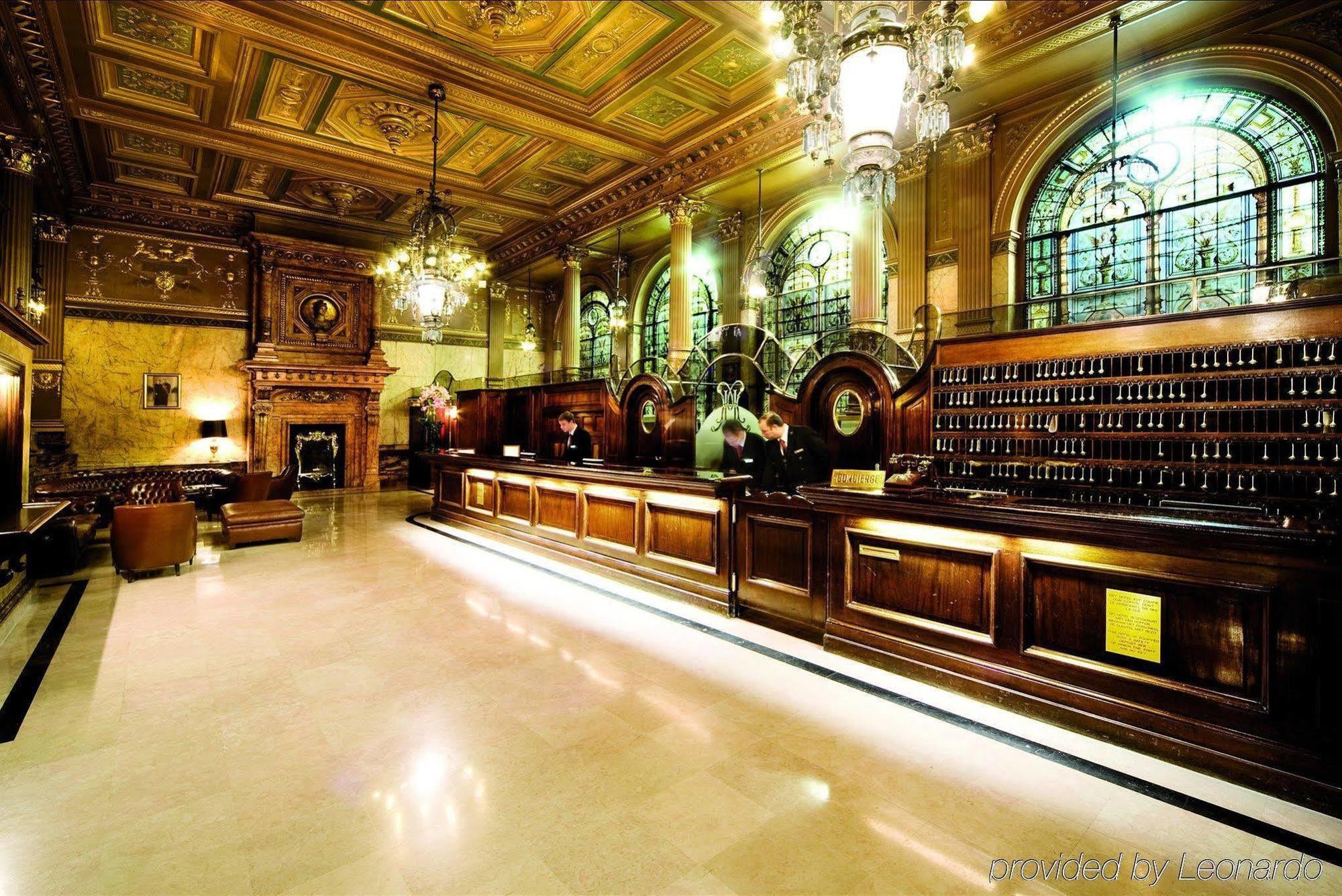 Hotel Metropole Bruxelas Interior foto The lobby of the St. Regis New York